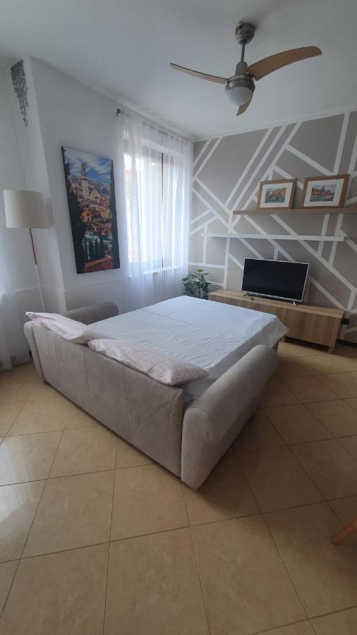 Appartamento A Verona E Parcheggio Nella Proprieta Exterior foto